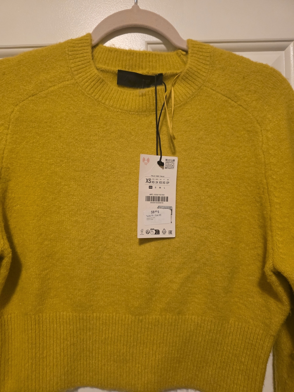 Zara Women's Bright Yellow Crewneck Sweater